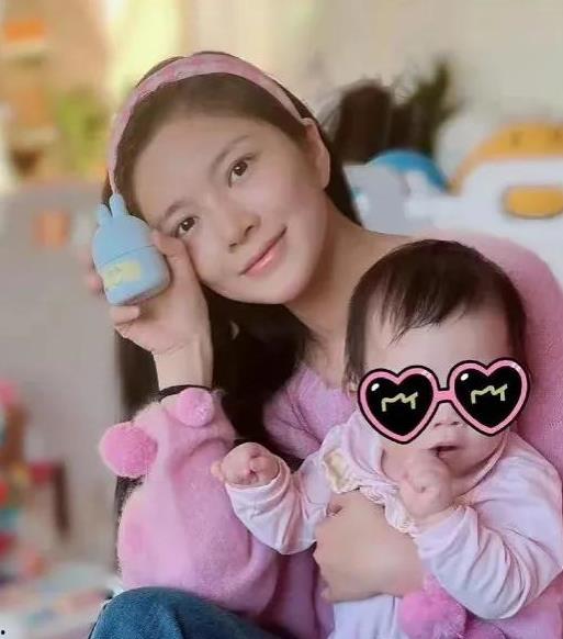 娱乐大爆料吃瓜少女